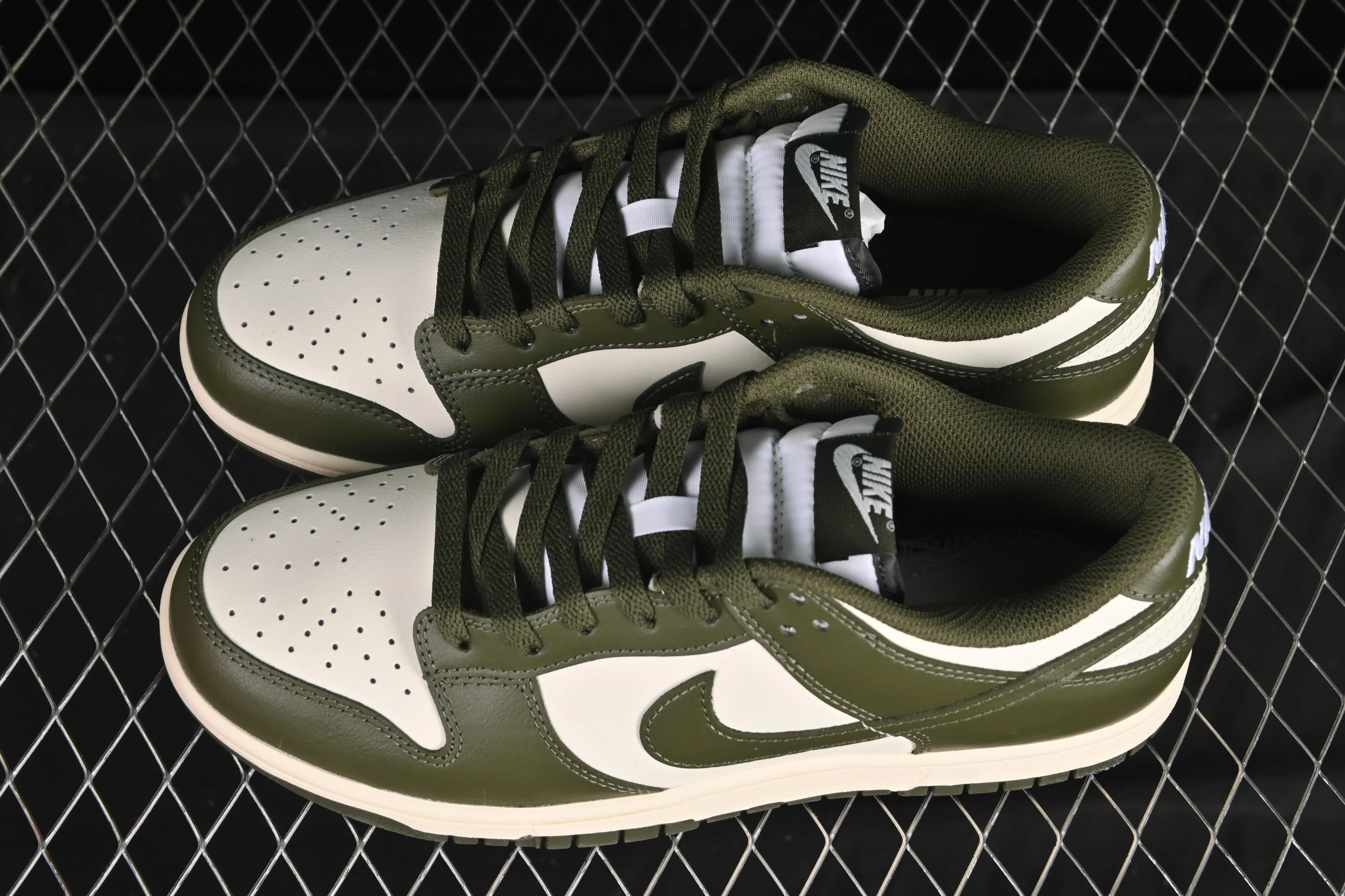 All categories Nk SB Dunk series Nk SB Dunk Low low-top sneakers Nike SB Dunk Low military green low-top casual sneakers HF5441-102
